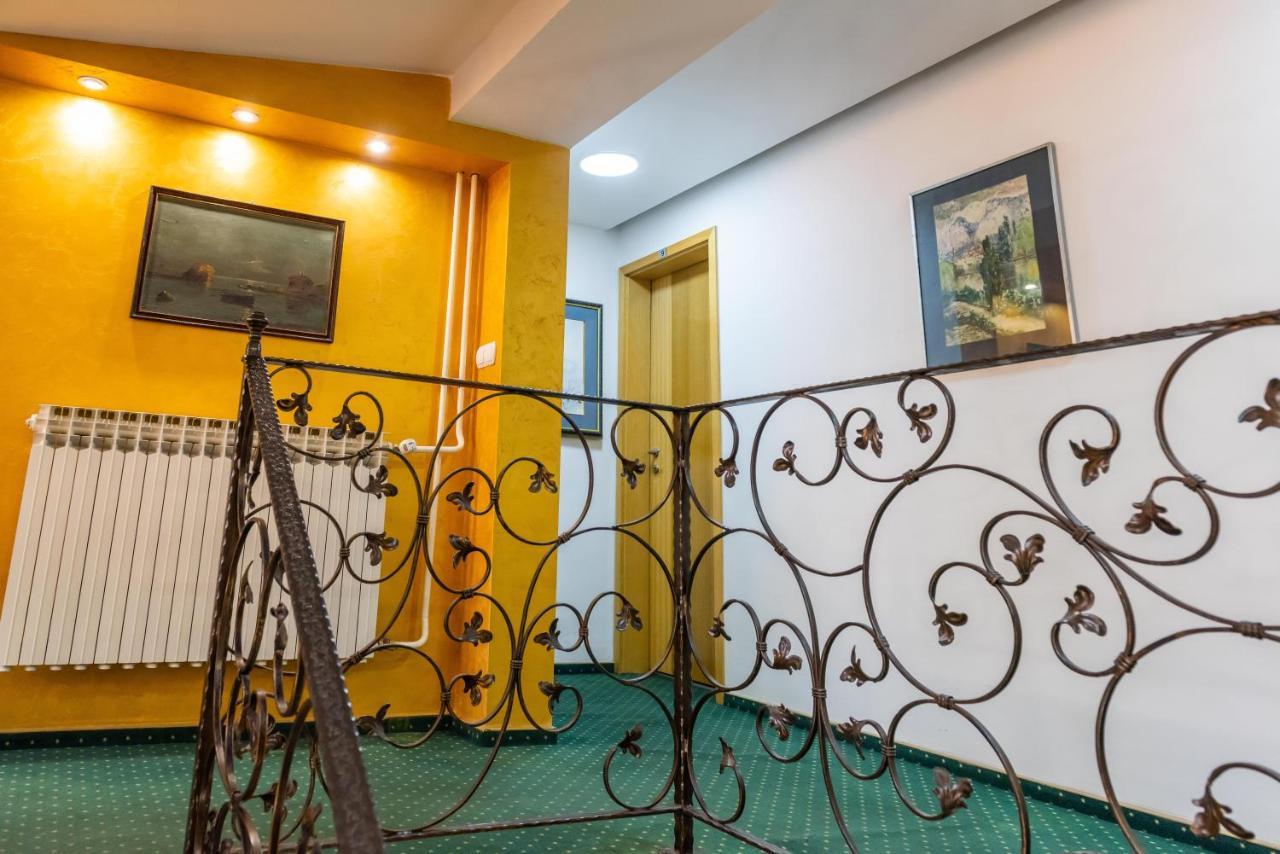 Hotel Vamos Sarajevo, B&B מראה חיצוני תמונה